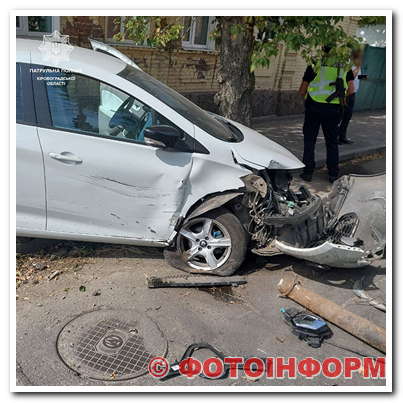 https://www.fotoinform.net/news/novosti-na-ukrainskom-yazike/u-kropivnitskomu-porushennya-pravil-proyizdu-perehrest-prizvelo-do-dtp-foto.html